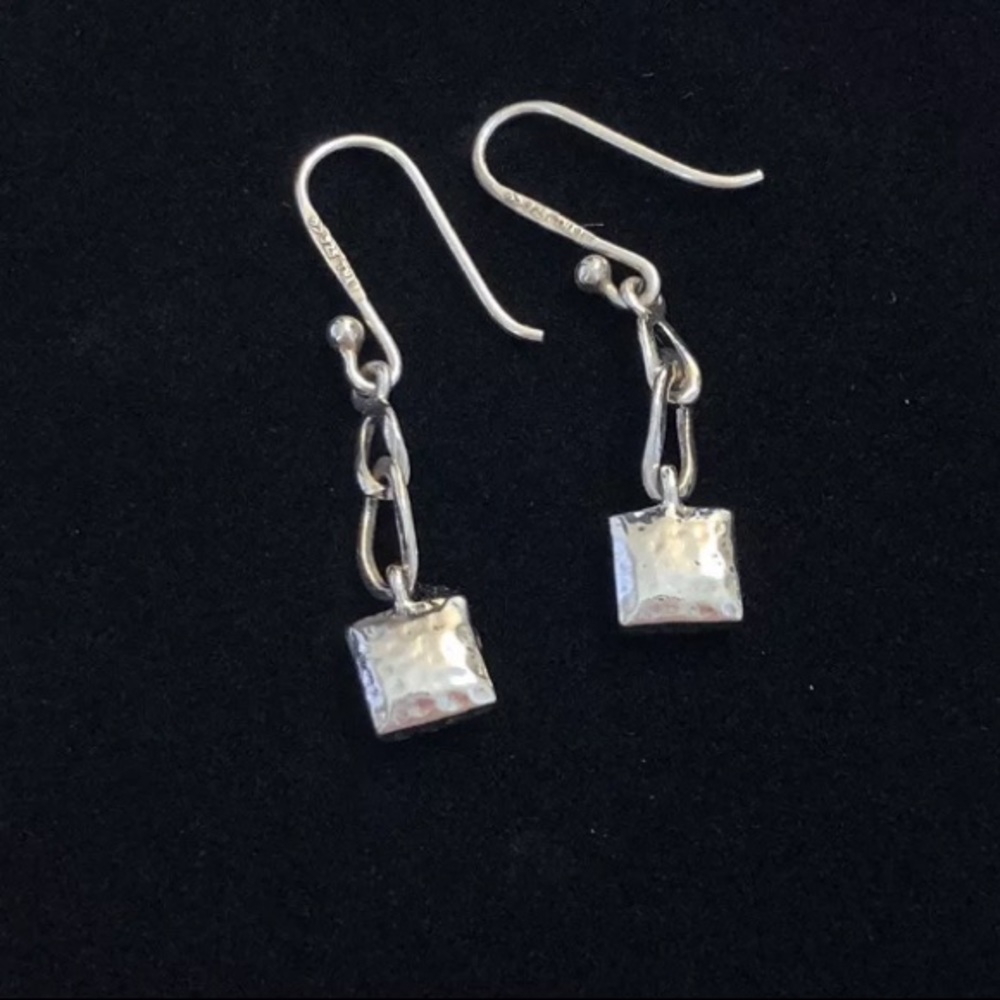 Rare Silpada silver hammered drop earrings